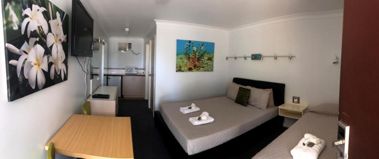 Carnarvon Gateway Motel Dış mekan fotoğraf