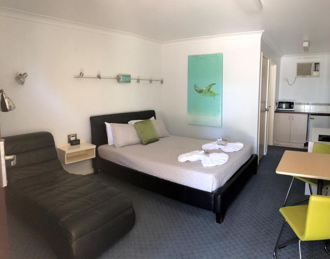 Carnarvon Gateway Motel Dış mekan fotoğraf